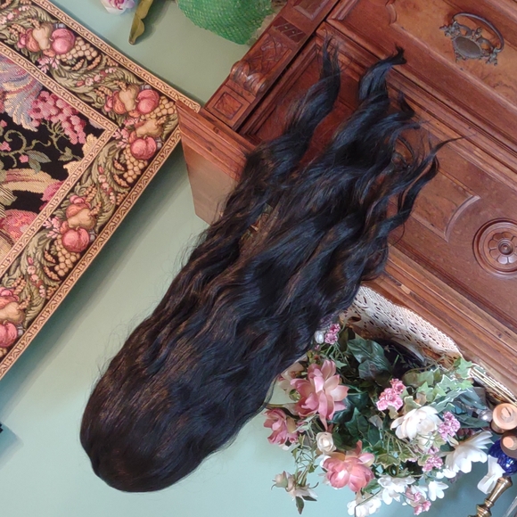 Anogol Long Black Wig NIP - Picture 3 of 5